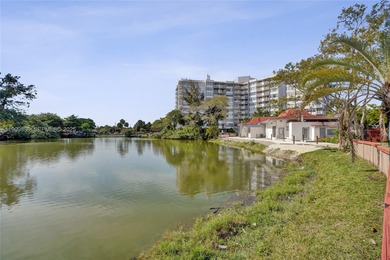 Spacious 2BD/2BA at Wilshire Condominium, a well established