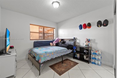 Beautiful 3-bedroom, 2-bathroom apartment featuring spacious and