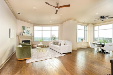 Welcome to luxury living at The Stretford at the Cascades. This