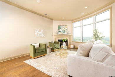 Welcome to luxury living at The Stretford at the Cascades. This