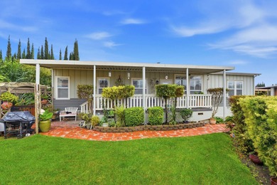 Experience warmth, elegance, and ease in this luxurious 3