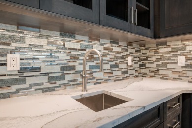 One or more photo(s) has been virtually staged. Price