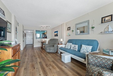 Gorgeous Waterfront Condo with Breathtaking Views! Wake up to