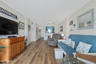 Gorgeous Waterfront Condo with Breathtaking Views! Wake up to