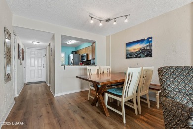 Gorgeous Waterfront Condo with Breathtaking Views! Wake up to