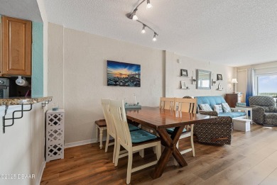 Gorgeous Waterfront Condo with Breathtaking Views! Wake up to