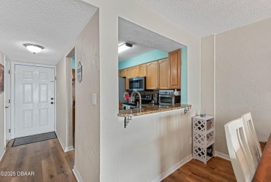 Gorgeous Waterfront Condo with Breathtaking Views! Wake up to