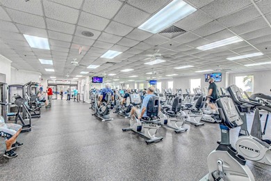 BEAUTIFUL AND BRIGHT UNIT FEATURING 1 BEDROOM AND 1.5 BATHS