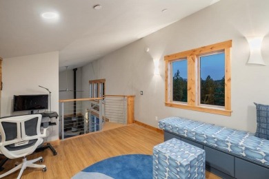 Modern Mountain Escape with Panoramic Views! Set on 4.5 private