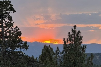 Modern Mountain Escape with Panoramic Views! Set on 4.5 private