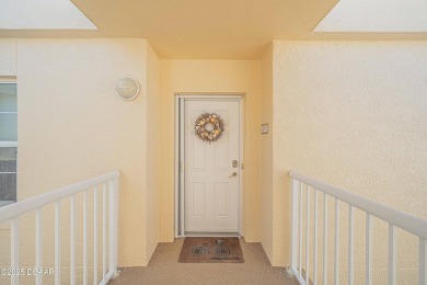 Penthouse, Ocean, River & Prestine 3-bedroom condo. Beautifully