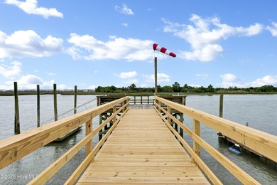 Truly a BOATER'S PARADISE -park your boat, jet-ski in your yard