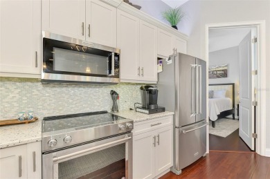 Priced to sell! BRING OFFERS! BEST CONDO AND SELLER MOVIATED!