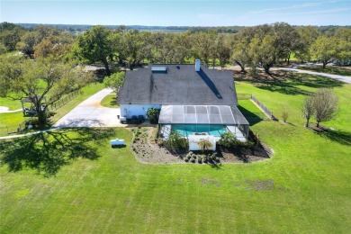 STUNNING & Spacious Retreat on 2.62 Acres!
Step into this