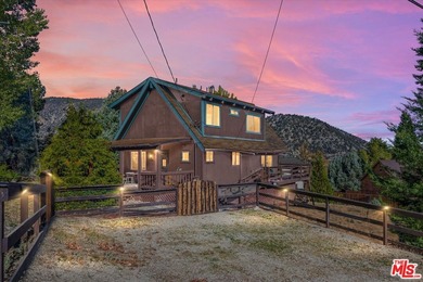 Charming and well-maintained mountain home featuring 2 bedrooms