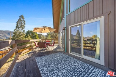 Charming and well-maintained mountain home featuring 2 bedrooms