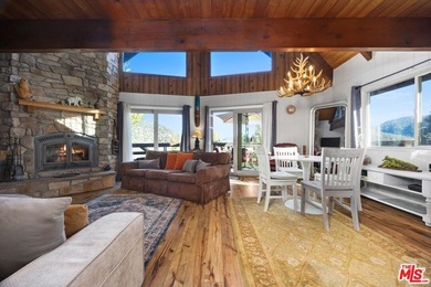 Charming and well-maintained mountain home featuring 2 bedrooms