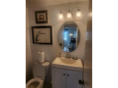 Beautiful and spacious updated 1 bedroom 1 1/2 bath  condo in a