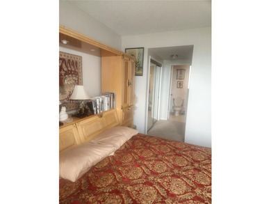 Beautiful and spacious updated 1 bedroom 1 1/2 bath  condo in a