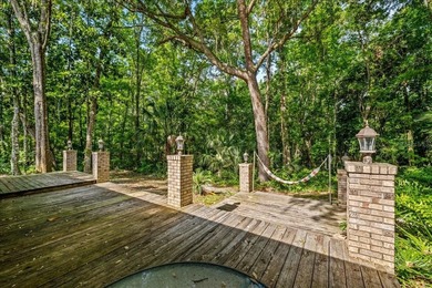 Under contract-accepting backup offers. Park Avenue