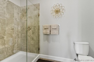 Enjoy panoramic main channel views from this sleek, modern