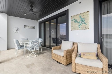 Enjoy panoramic main channel views from this sleek, modern
