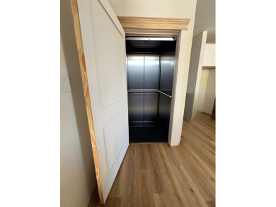 Welcome to your new beach home in Wildwood Crest. This stunning