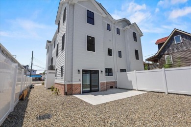 Welcome to your new beach home in Wildwood Crest. This stunning