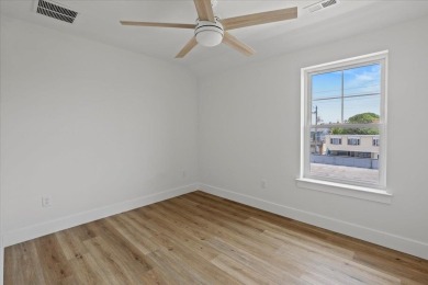 Welcome to your new beach home in Wildwood Crest. This stunning