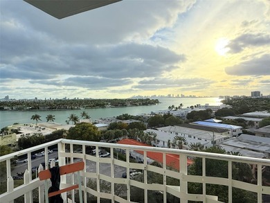 Incredible bay views in the heart of Miami Beach! This corner