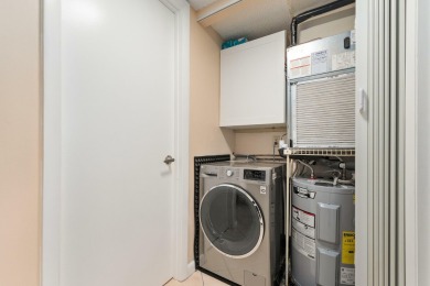 Beautiful 2 bedroom/ 2 bathroom unit that has beencompletely