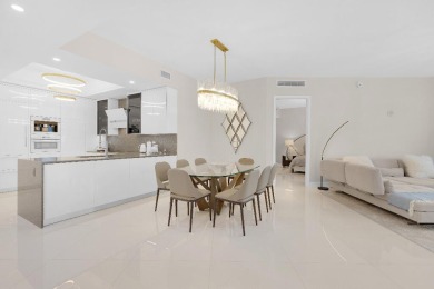 Beautyful Ocean front condo. Airy and spacious over 2000sf