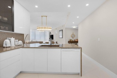 Beautyful Ocean front condo. Airy and spacious over 2000sf