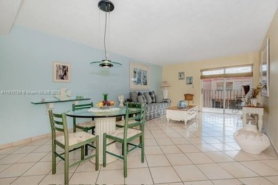 This stunning 2/1 condo, located near Westland Mall and local