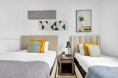 HYDE BEACH HOUSE GEM! 2 Bed/2 Bath condo-hotel unit on the 17th