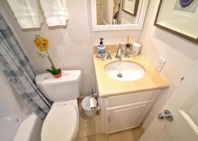 Tropical Beach Pad - Your Palm Beach ParadiseFully furnished