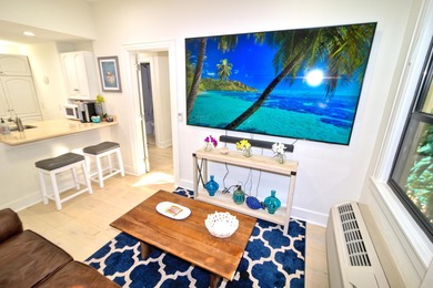 Tropical Beach Pad - Your Palm Beach ParadiseFully furnished