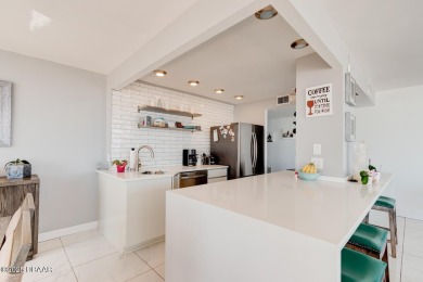 LUXURIOUS DIRECT OCEANFRONT LIVING!! Experience unparalleled