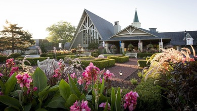 Live the Lake Geneva lifestyle just 90 minutes from the Chicago