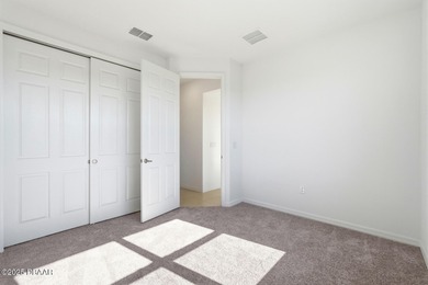 SELLERS ARE MOTIVATED Immaculate, move-in ready ranch with