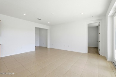 SELLERS ARE MOTIVATED Immaculate, move-in ready ranch with