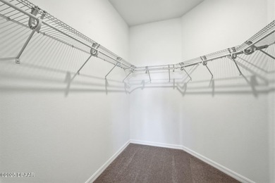 SELLERS ARE MOTIVATED Immaculate, move-in ready ranch with