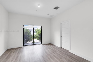 Beautiful Condo in the heart of Doral, 2/2 unit with elevator at