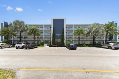 Rarely Available Penthouse Unit in Century Village Deerfield