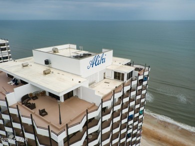 LUXURIOUS DIRECT OCEANFRONT LIVING!! Experience unparalleled