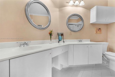 Enjoy resort-style living in this bright and spacious 3/2 corner