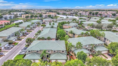 Enjoy resort-style living in this bright and spacious 3/2 corner