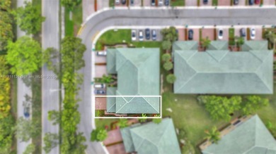 Enjoy resort-style living in this bright and spacious 3/2 corner