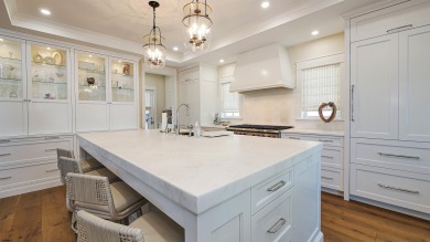 You'll love the feeling of warmth and spaciousness in this