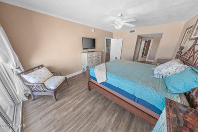 AWESOME DIRECT OCEANFRONT 3 BR / 3 BA LUXURIOUS CONDO LOCATED AT